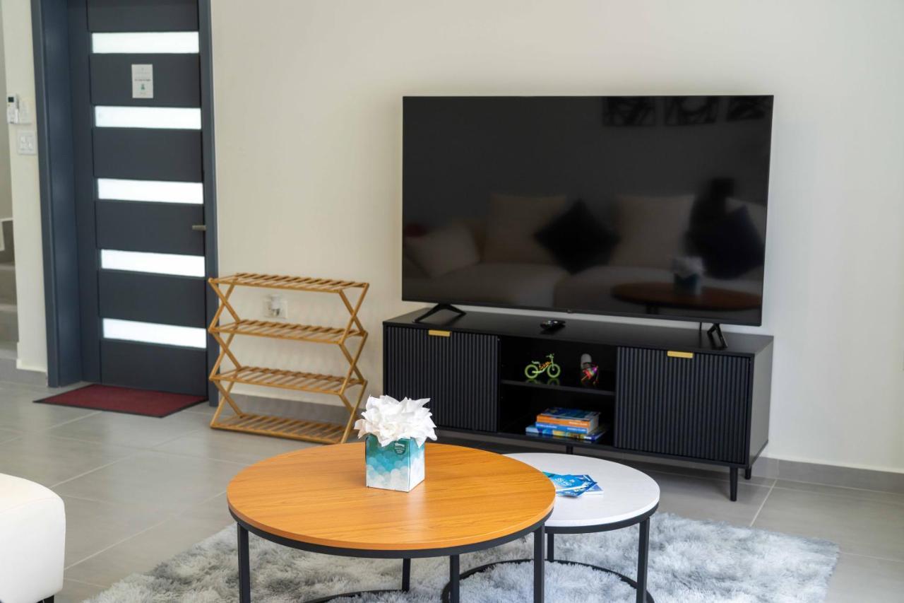Spacious 3Br Home With Own Private Cozy Pool Koolbaai Eksteriør bilde